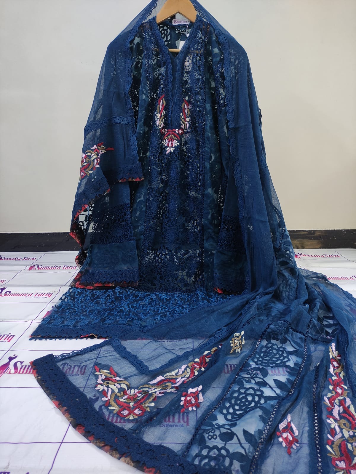 989962da-3e8e-4bc3-9abc-24cd9ea4c7b2 QASWA - Image 1