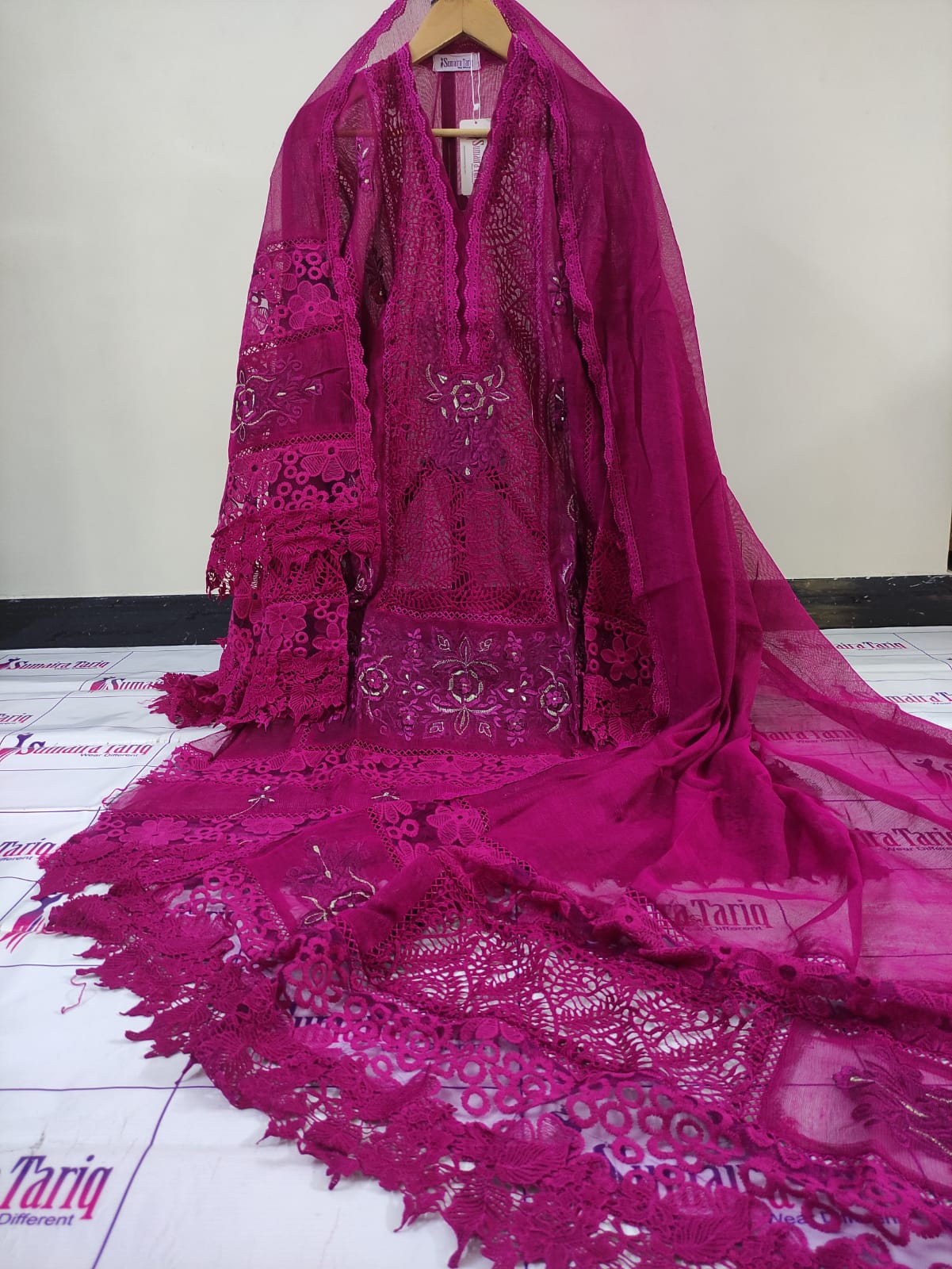 c7c404c5-0e40-4859-a414-bba31e4f46d8 Maha para - Image 1