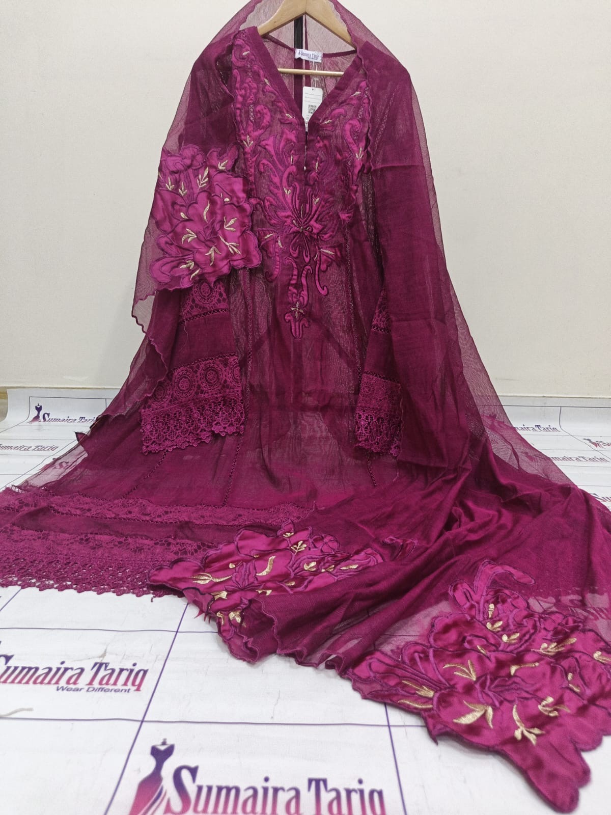 473d0836-19bb-43e5-a487-20ddaf49cacf Florence - Image 1