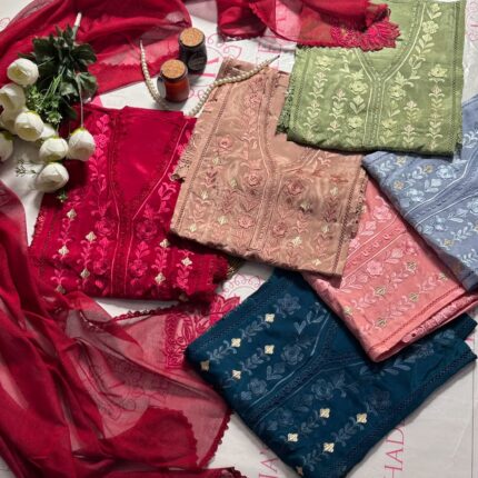 MEHR BANO Russian Silk